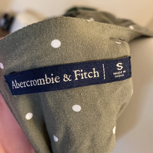 💖 2/$25 Abercrombie & Fitch Knot Front Ruffle Romper - Picture 9 of 9